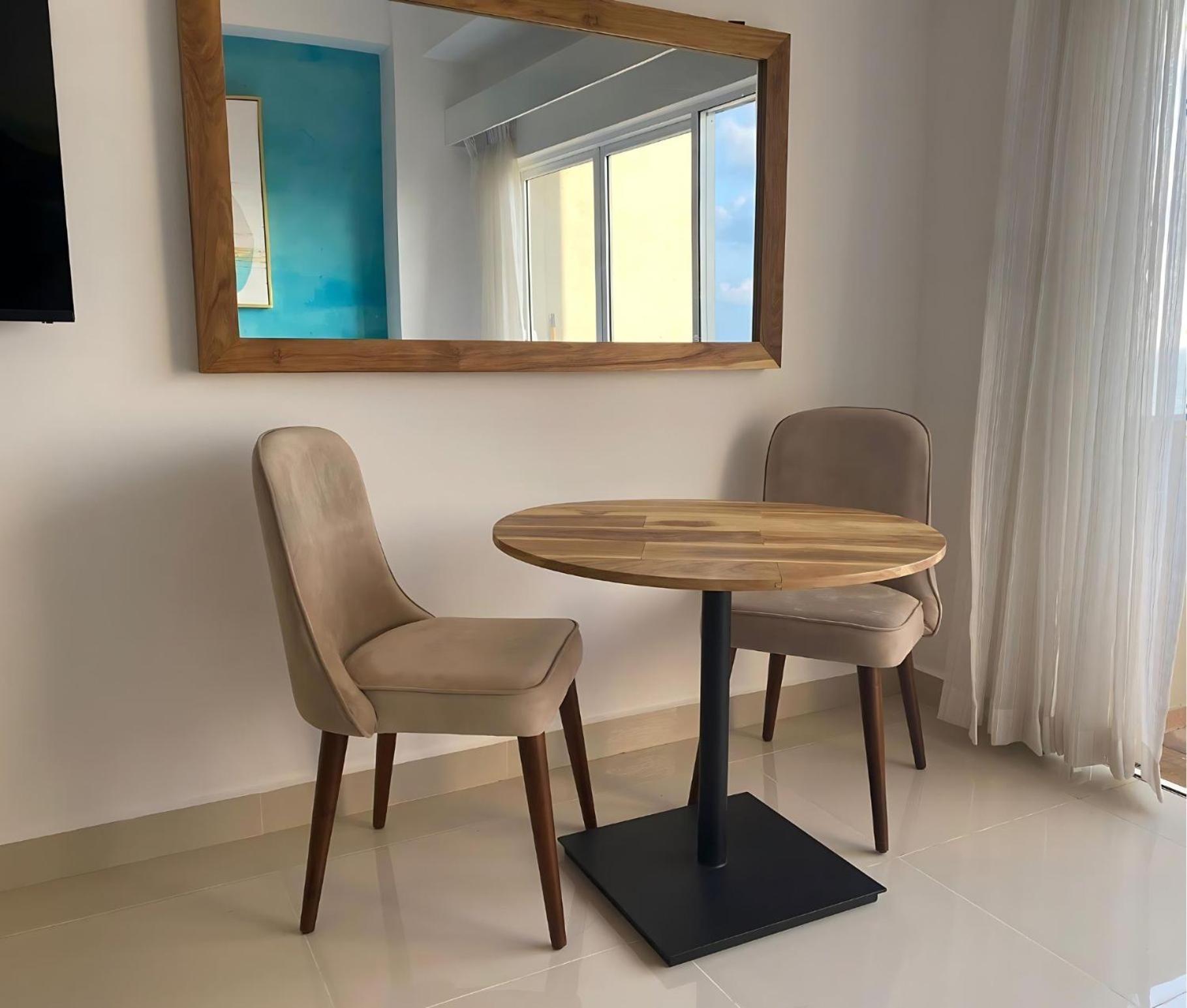 Negombo Ocean Breeze - Bliss On The Beach Luxury Apartments By Serendib Vacation מראה חיצוני תמונה