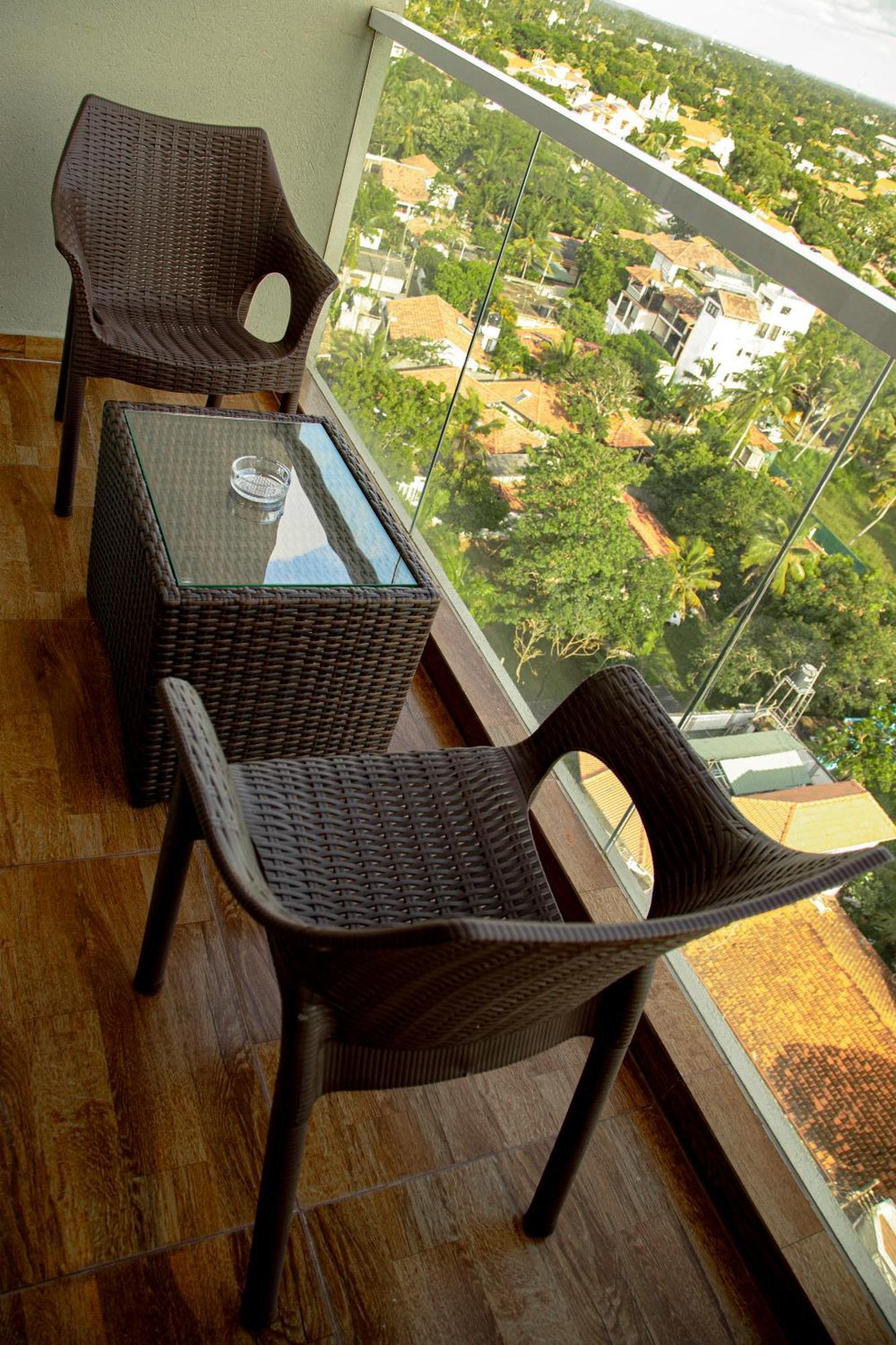 Negombo Ocean Breeze - Bliss On The Beach Luxury Apartments By Serendib Vacation מראה חיצוני תמונה
