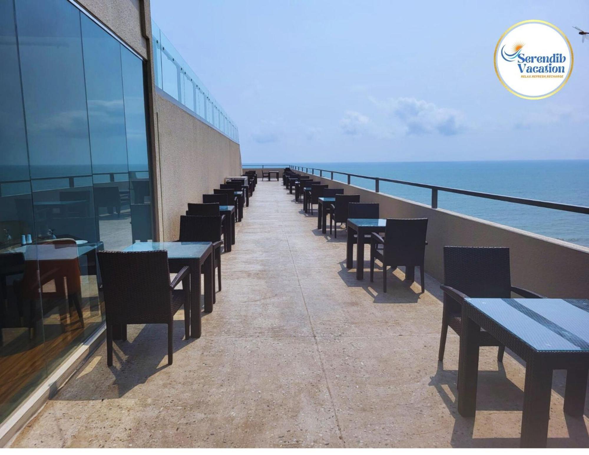 Negombo Ocean Breeze - Bliss On The Beach Luxury Apartments By Serendib Vacation מראה חיצוני תמונה