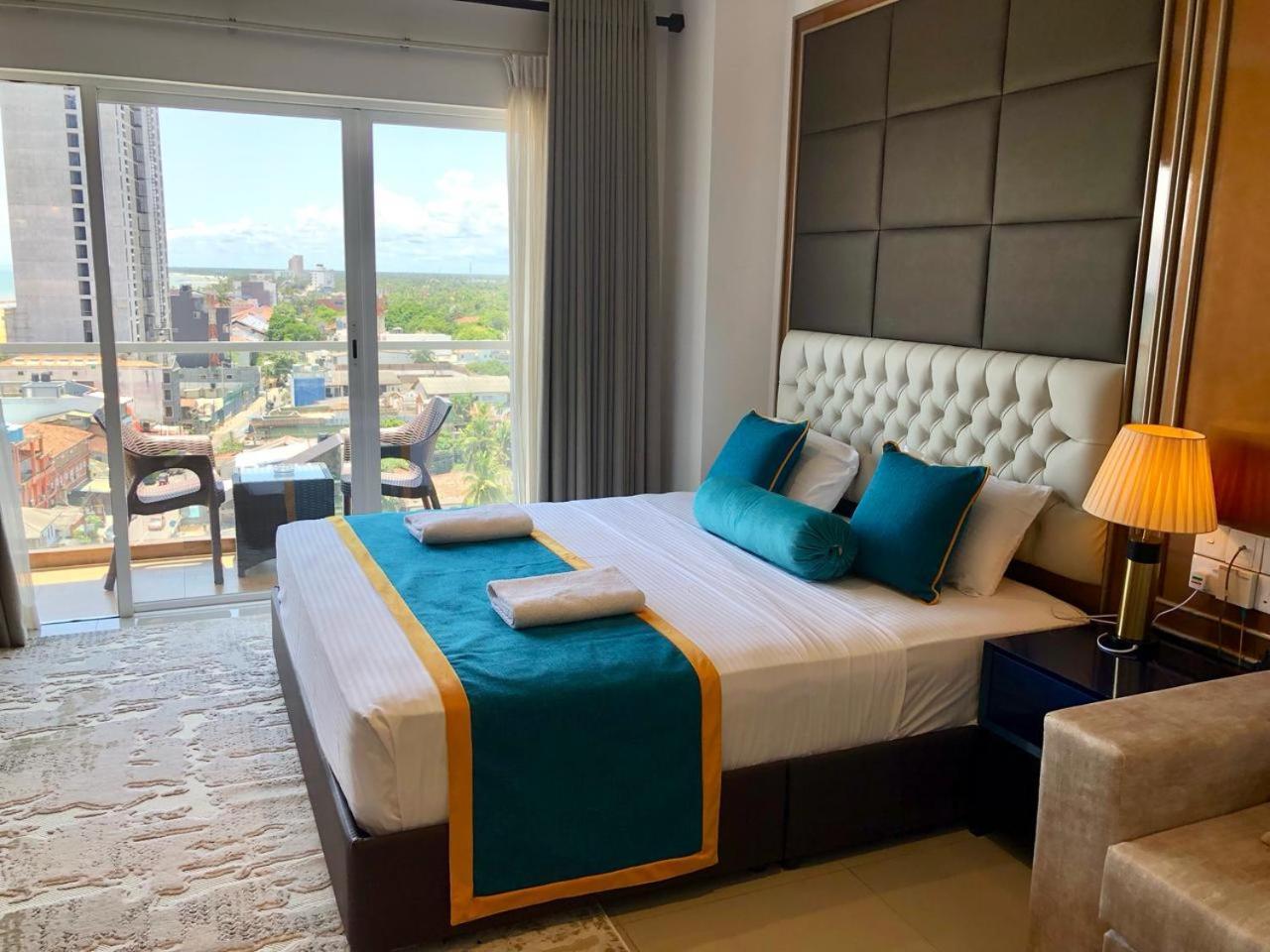 Negombo Ocean Breeze - Bliss On The Beach Luxury Apartments By Serendib Vacation מראה חיצוני תמונה